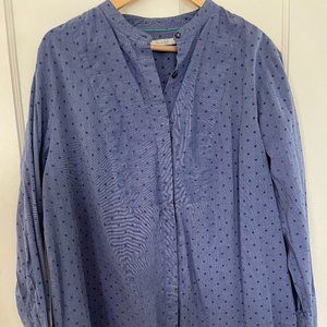 BODEN - MANDARIN COLAR OXFORD SHIRT - BLUE CHAMBRAY WITH POLKA DOTS